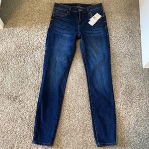NWT- Kut from the Kloth Toothpick Skinnies